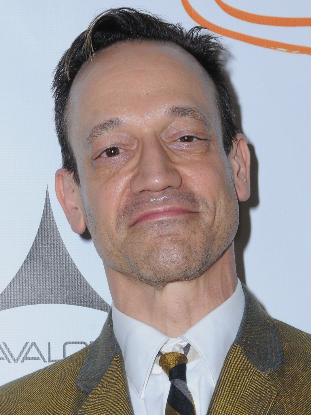 How tall is Ted Raimi?